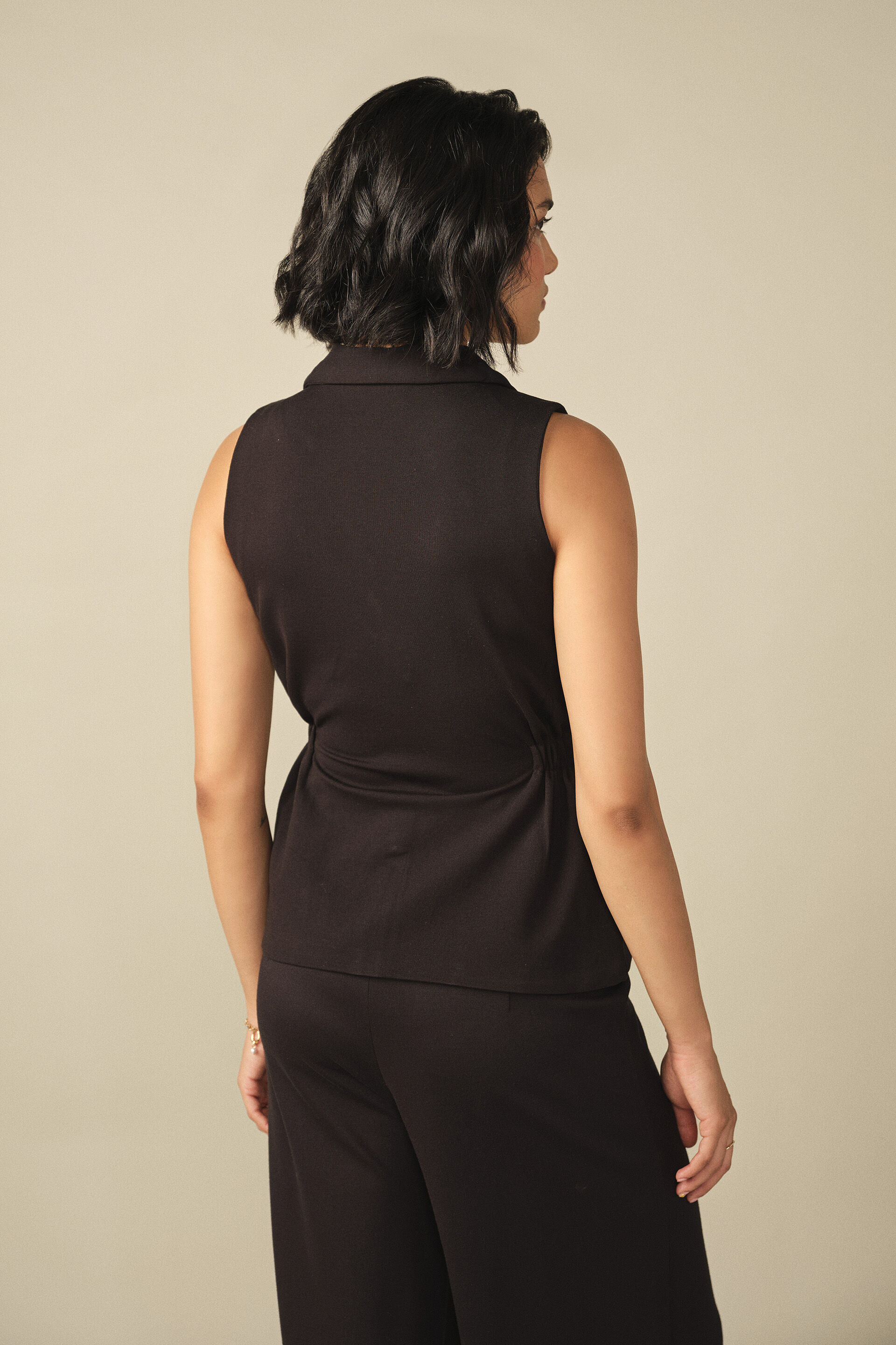 Sleeveless V-Neck Jacket in Black, Black, image 5